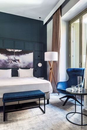 Ropa de cama de alta calidad y minibar 