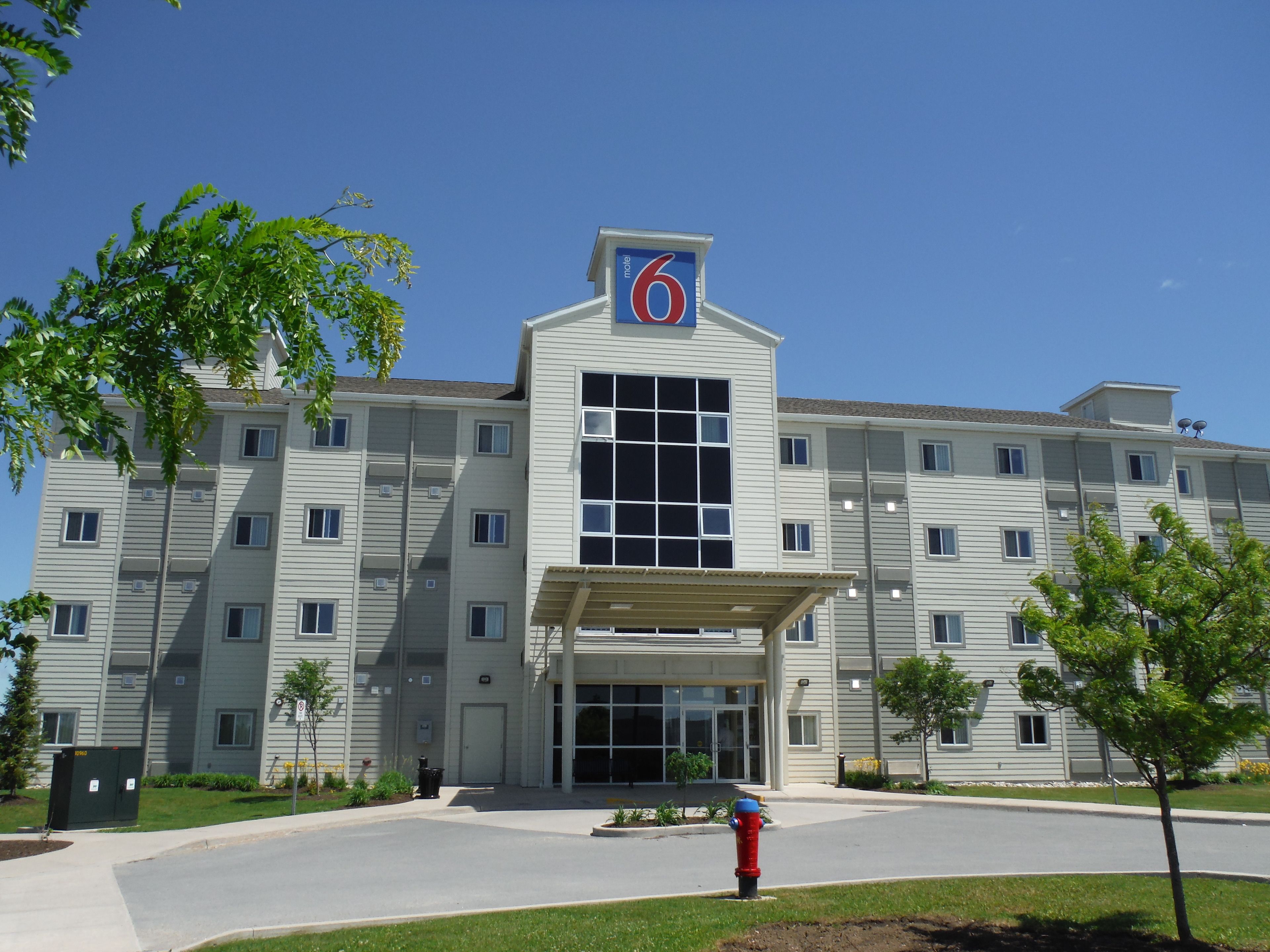 Photo - Motel 6-Kingston, ON