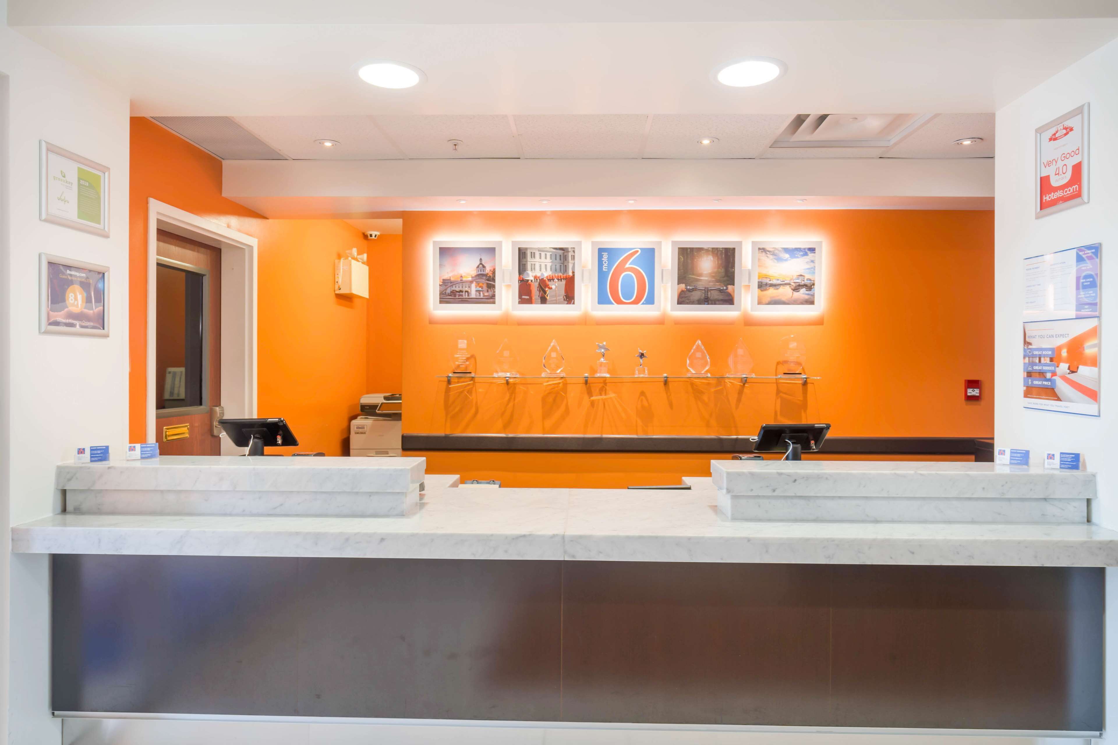 Foto - Motel 6-Kingston, ON