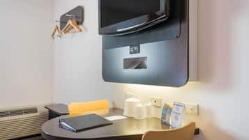 Blendingsgardiner, strykejern/-brett, wi-fi (inkludert) og sengetøy