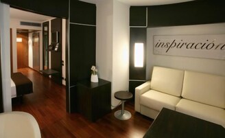 Televisión LED 32 pulgadas con canales de televisión vía satélite