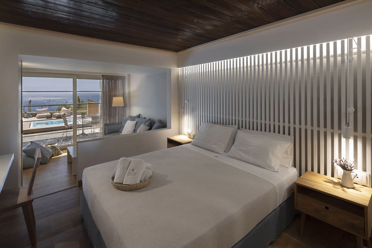 Seprai antialergi, brankas, Wi-Fi gratis, dan seprai linen