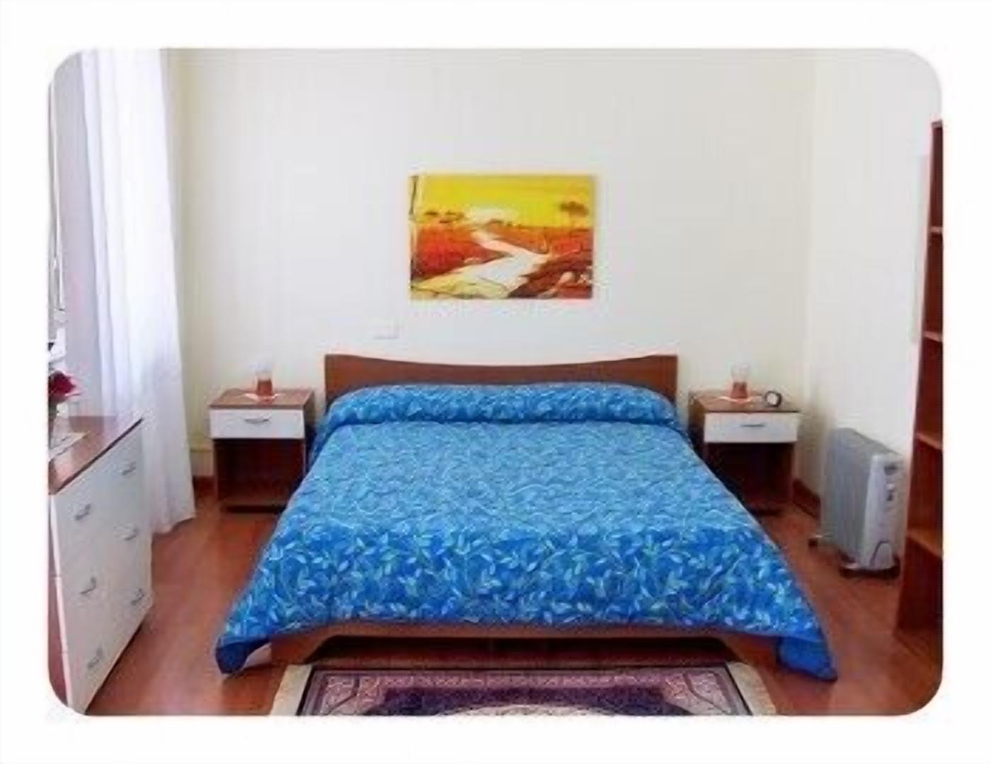 1 bedroom, Egyptian cotton sheets, premium bedding, Select Comfort beds