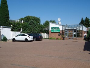 Property grounds - Hotel Ottersleben (Magdeburg)