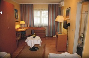 Flat-screen TV - Hotel Ottersleben (Magdeburg)