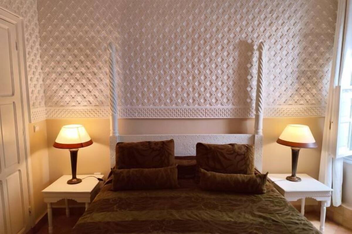 1 bedroom, individually furnished, iron/ironing board, free WiFi