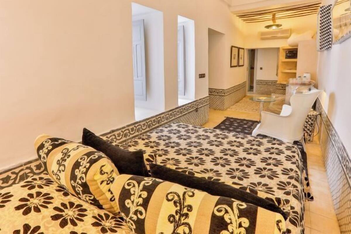 1 bedroom, individually furnished, iron/ironing board, free WiFi