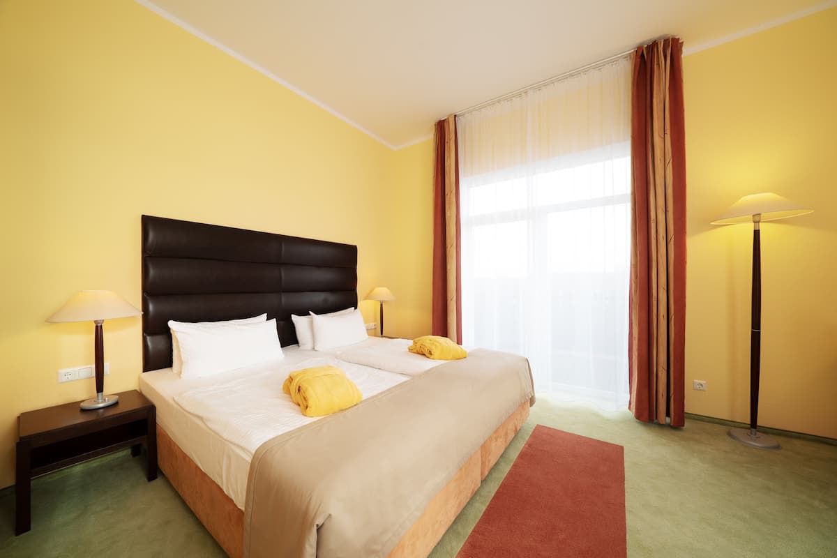 Superior Double Room, Lake View | 1 bedroom, hypo-allergenic bedding, minibar, in-room safe
