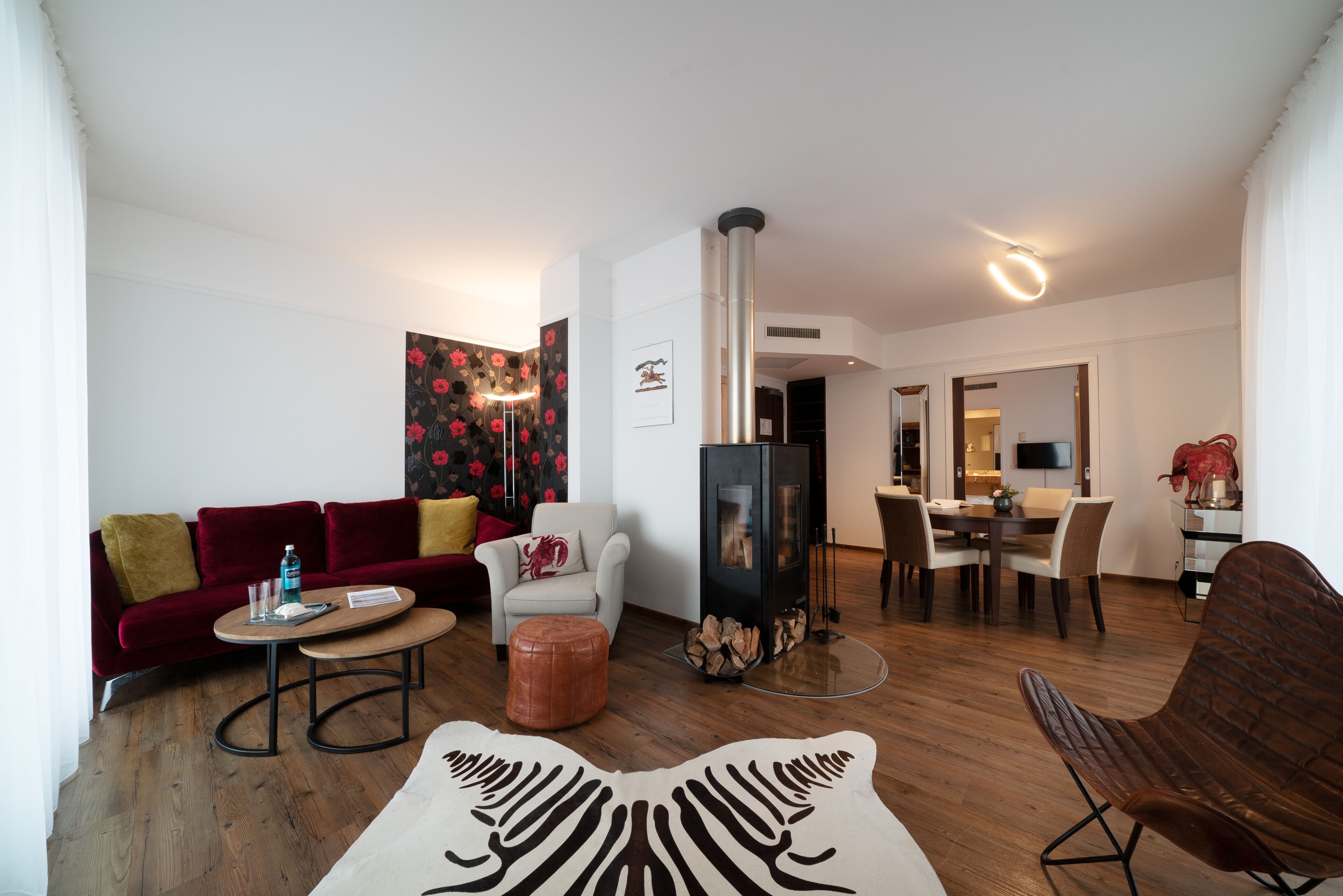 Grand Suite | Living area | 35-inch TV with satellite channels