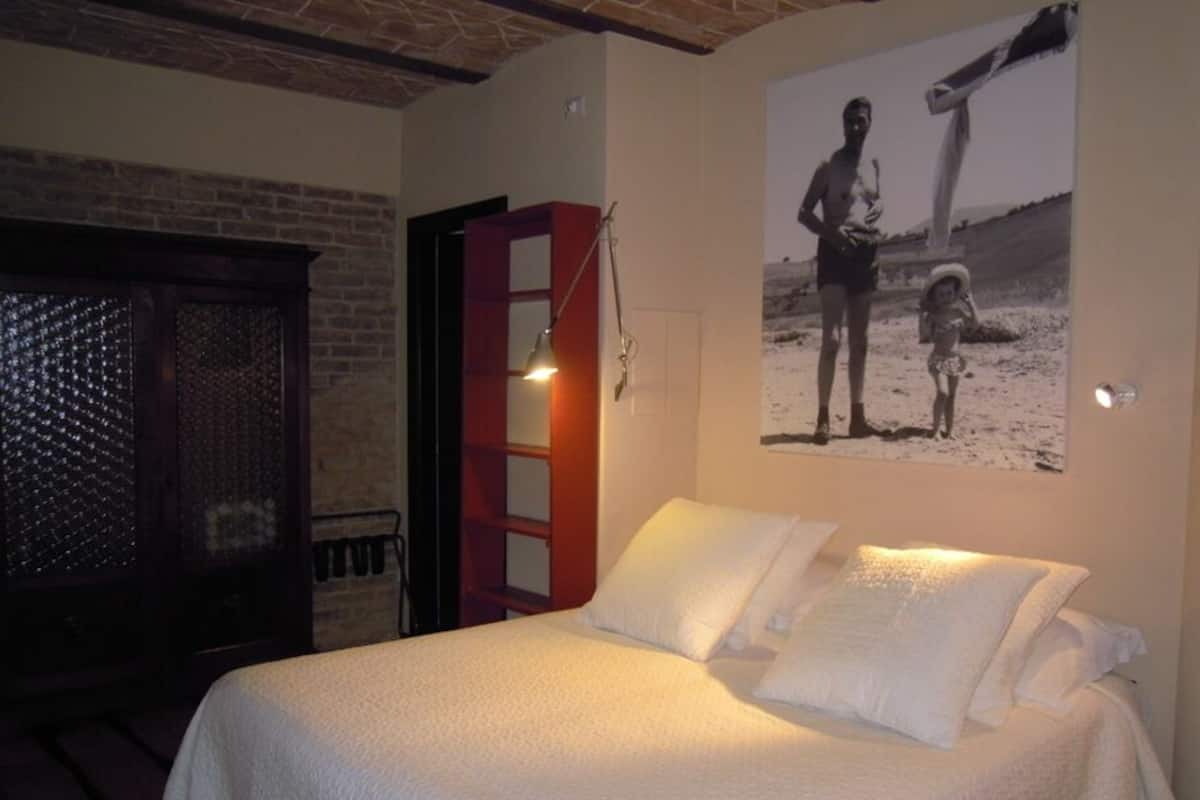 Standard Double Room, 1 Queen Bed, Patio, Garden View | Premium bedding, down comforters, pillowtop beds, minibar