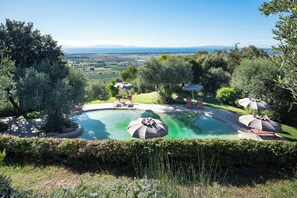 Seasonal outdoor pool, pool umbrellas, sun loungers - BeVedetta - Relais & Glamping - Adult Only (Scarlino)