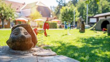 Tempat bermain anak - outdoor
