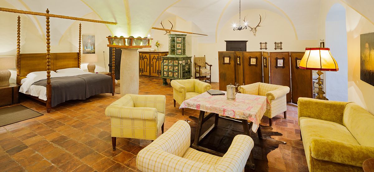 triple room | in-room safe, individually decorated, individually furnished