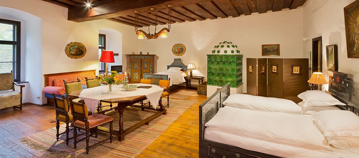 triple room | in-room safe, individually decorated, individually furnished