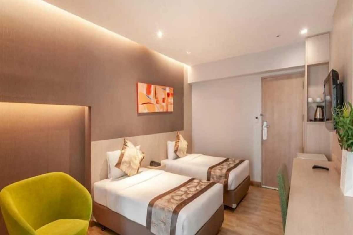 Premium bedding, desk, free WiFi, bed sheets