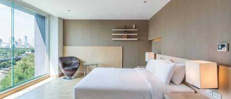 Executive Suite, 1 Double Bed, City View | Premium bedding, desk, free WiFi, bed sheets