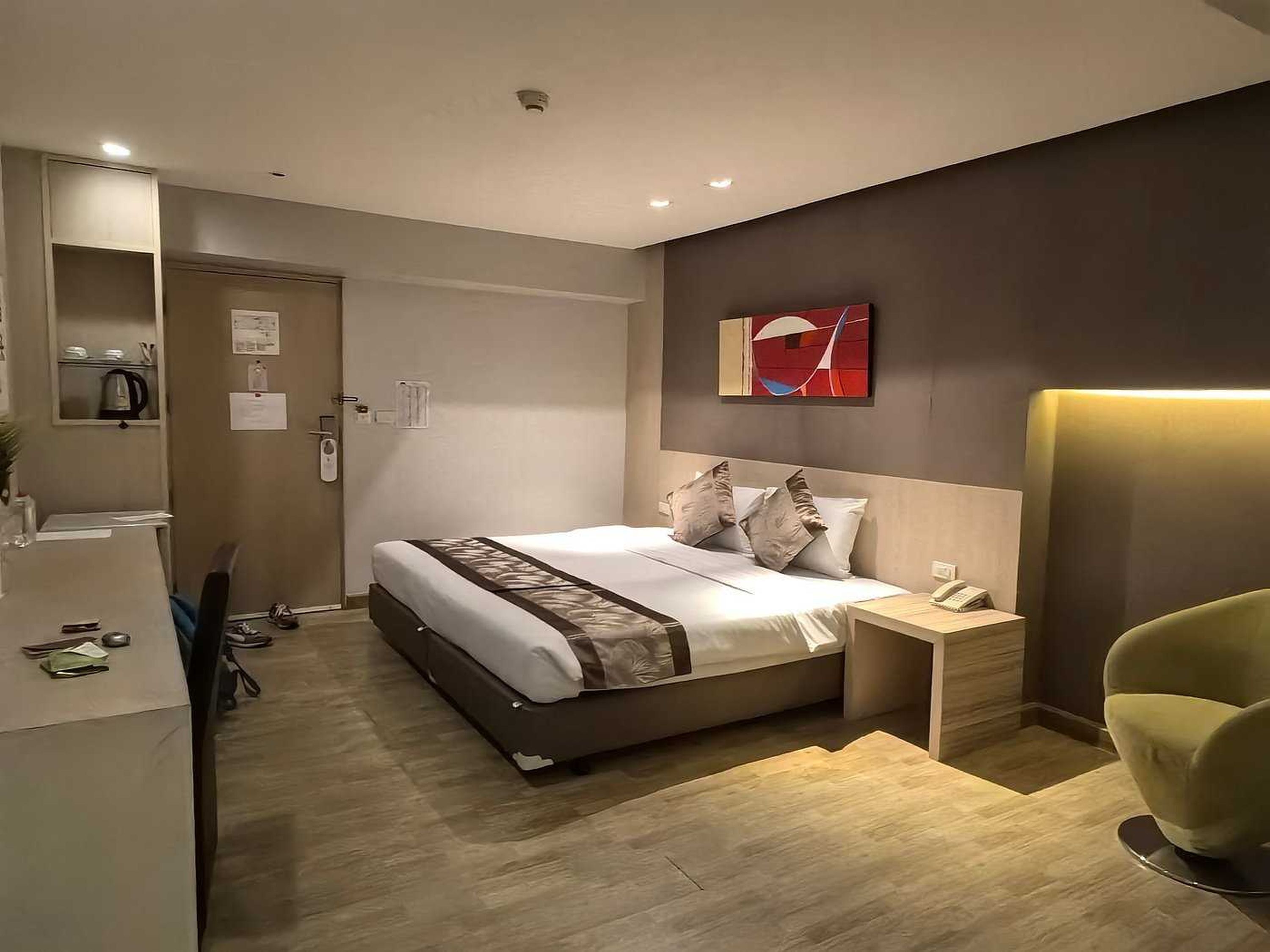 Biancheria da letto di alta qualità, una scrivania, Wi-Fi gratuito