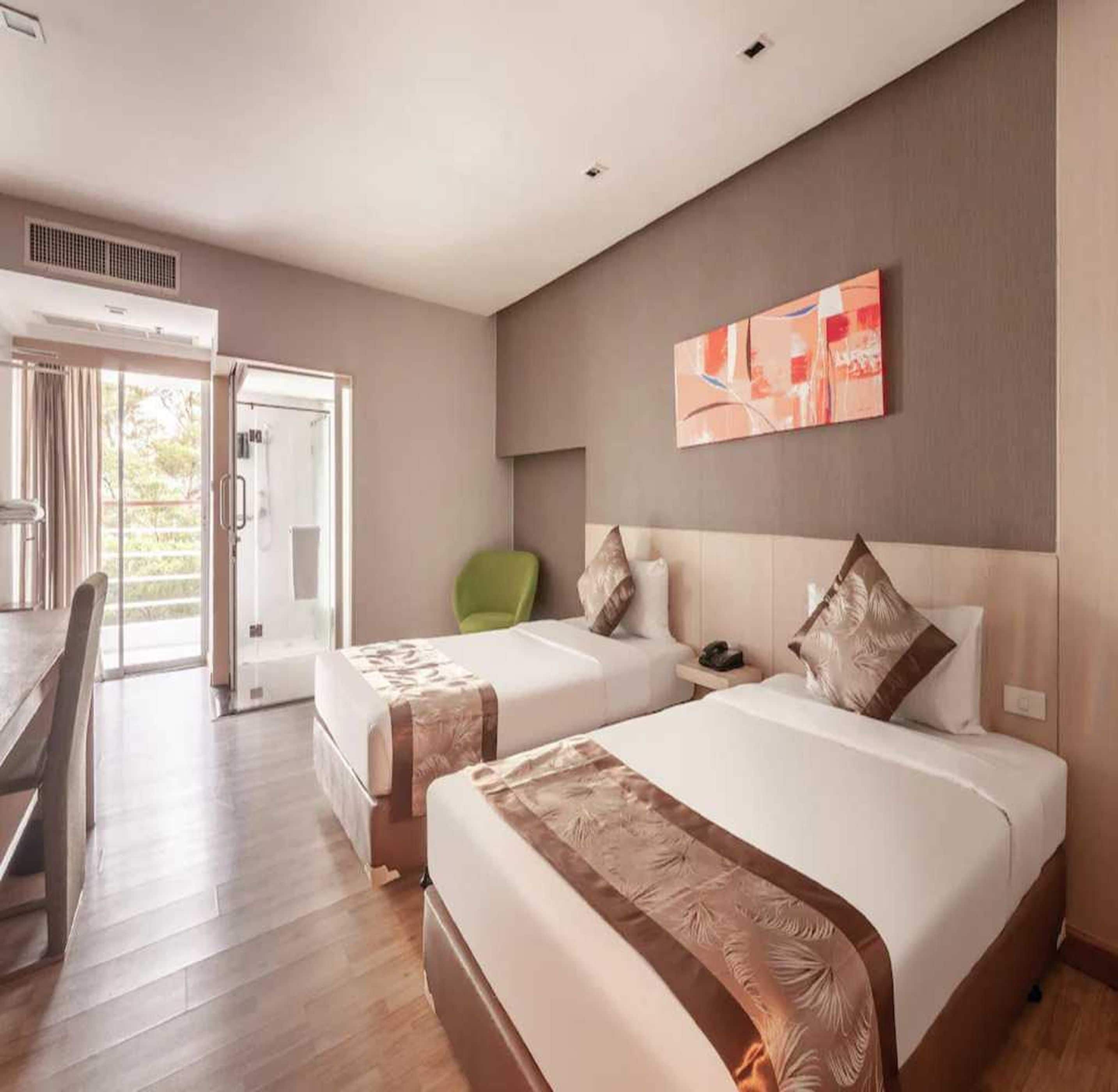 Premium bedding, desk, free WiFi, bed sheets