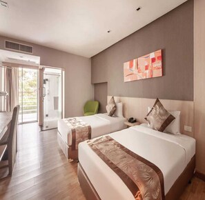 Biancheria da letto di alta qualità, una scrivania, Wi-Fi gratuito