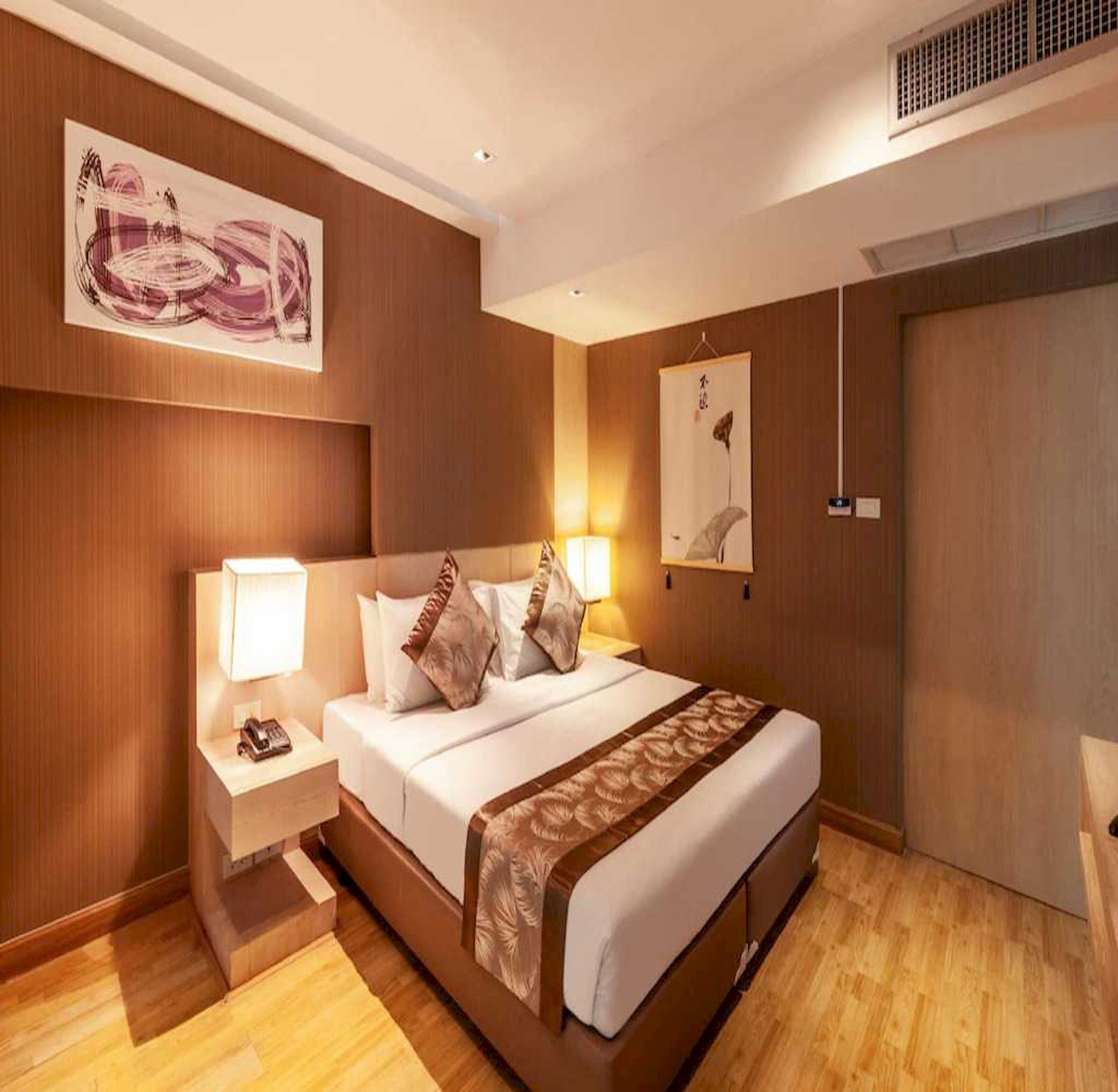 Standard Double Room | Premium bedding, desk, free WiFi, bed sheets