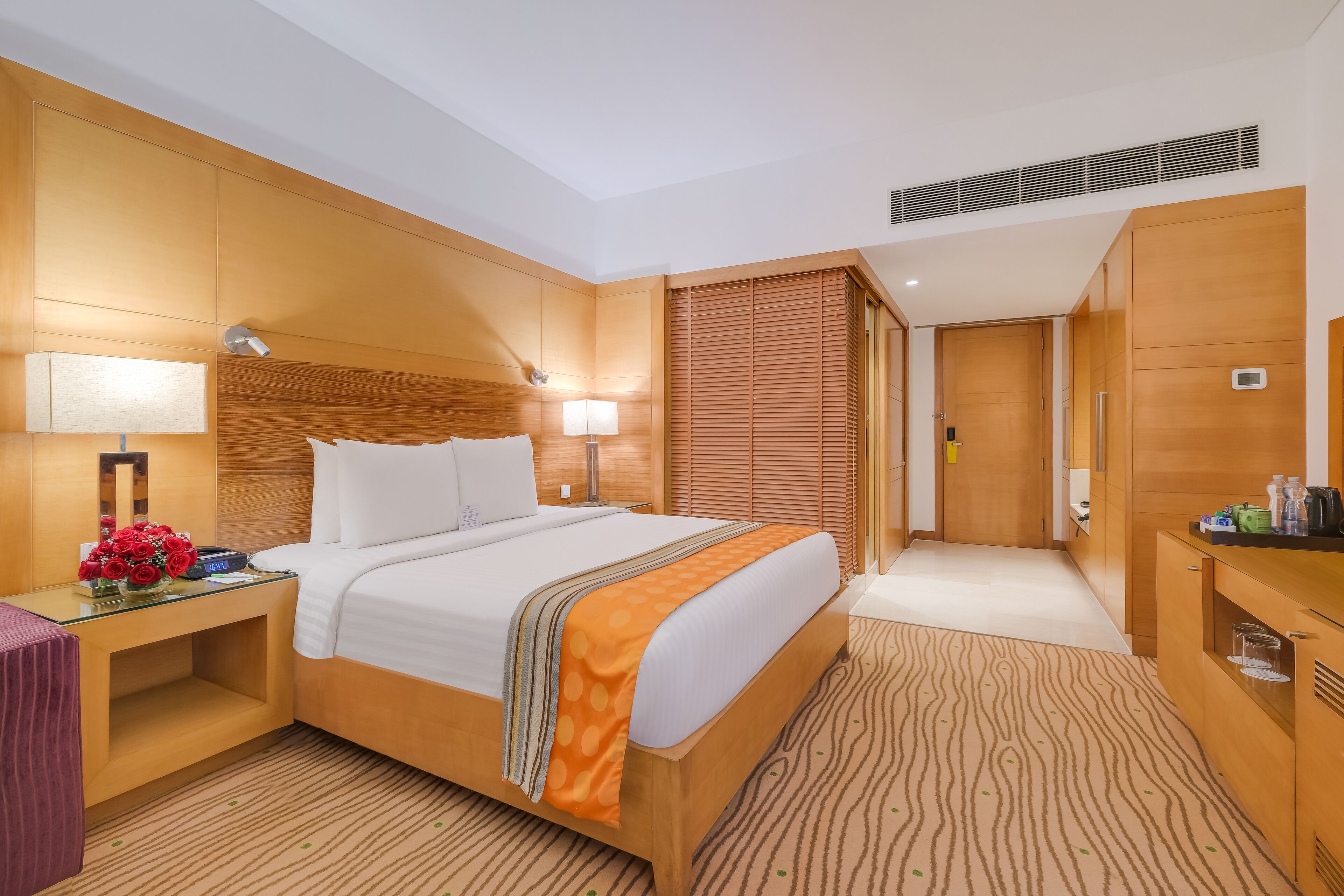 1 bedroom, premium bedding, minibar, in-room safe