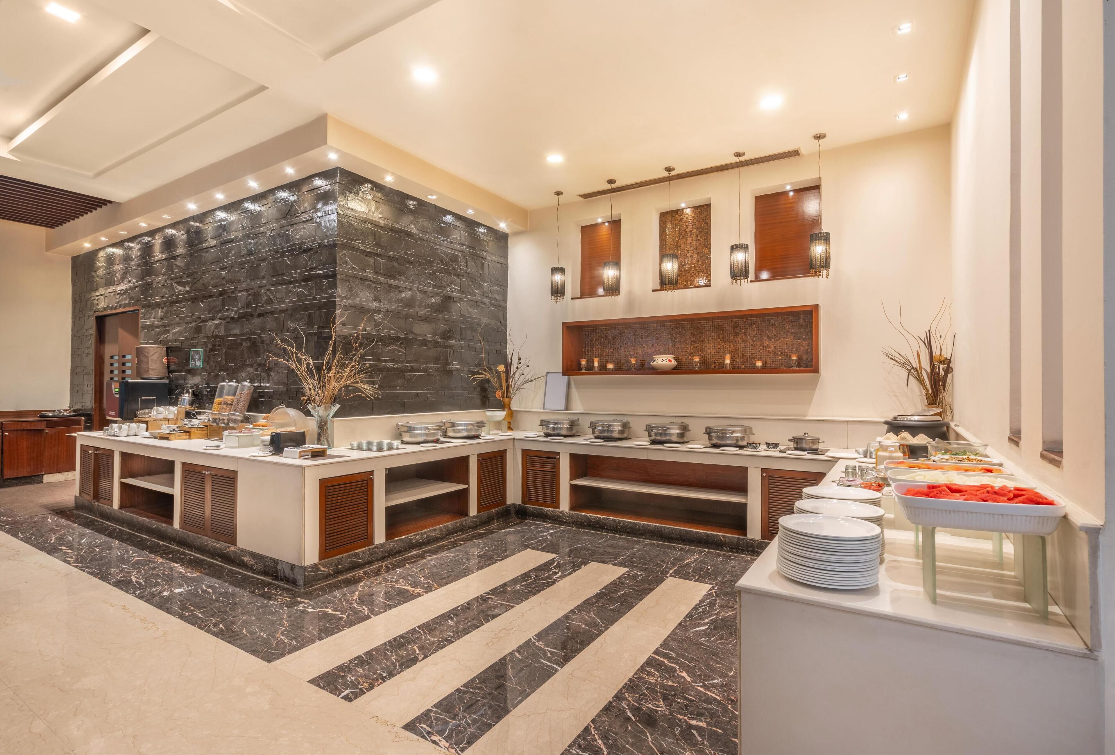 Breakfast, lunch and dinner served