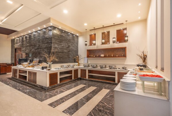 Se sirven desayunos, comidas y cenas