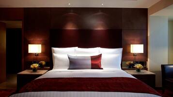 Down comforters, minibar, in-room safe, desk