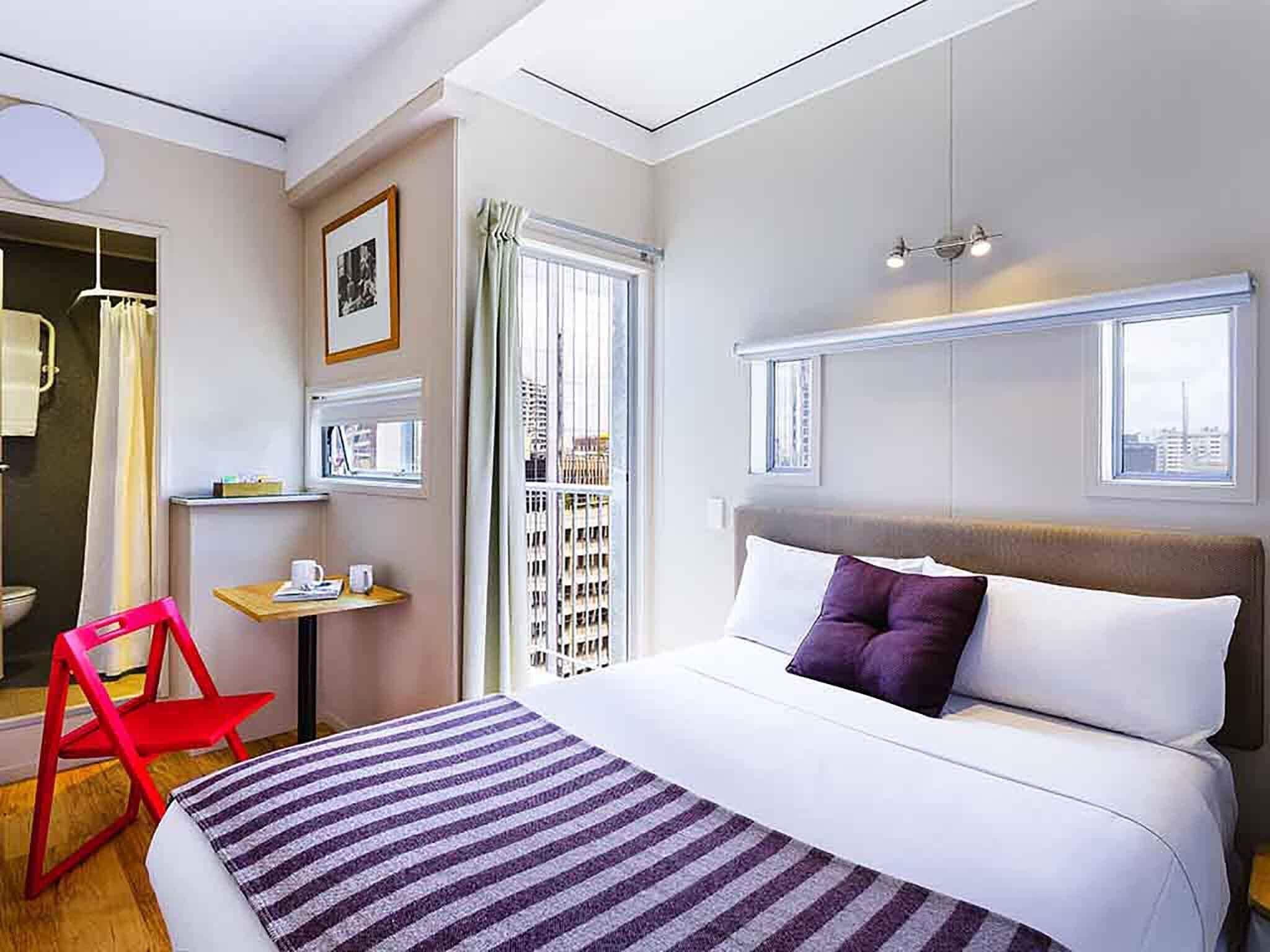 Estudio Deluxe, 1 cama matrimonial (High Floor) | Escritorio, tabla de planchar con plancha, wifi gratis y ropa de cama 