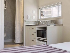 Desk, iron/ironing board, free WiFi, bed sheets - ibis Budget Auckland Central (Auckland)