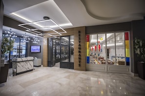 7 restaurantes: opção de café da manhã, almoço e jantar