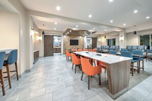 Free daily buffet breakfast  - Holiday Inn Express Hotel & Suites DALLAS WEST by IHG (Dallas)