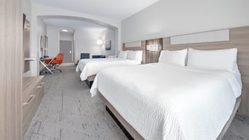 Suite, 2 queensize-senger | Safe på rommet, skrivebord og skrivebord for bærbar PC