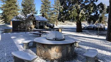 Vista frontal de la propiedad