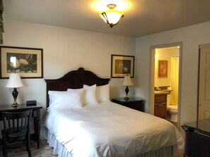Free WiFi, bed sheets - Bay Meadows Resort (Big Bear Lake)