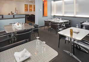 Restaurant - Holiday Inn Lincoln Southwest by IHG (Lincoln)
