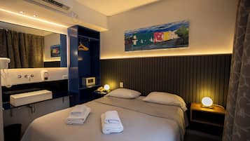 Colchones con pillow-top, cortinas blackout y sistema de insonorización