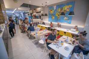 Daily continental breakfast (ARS 700 per person)