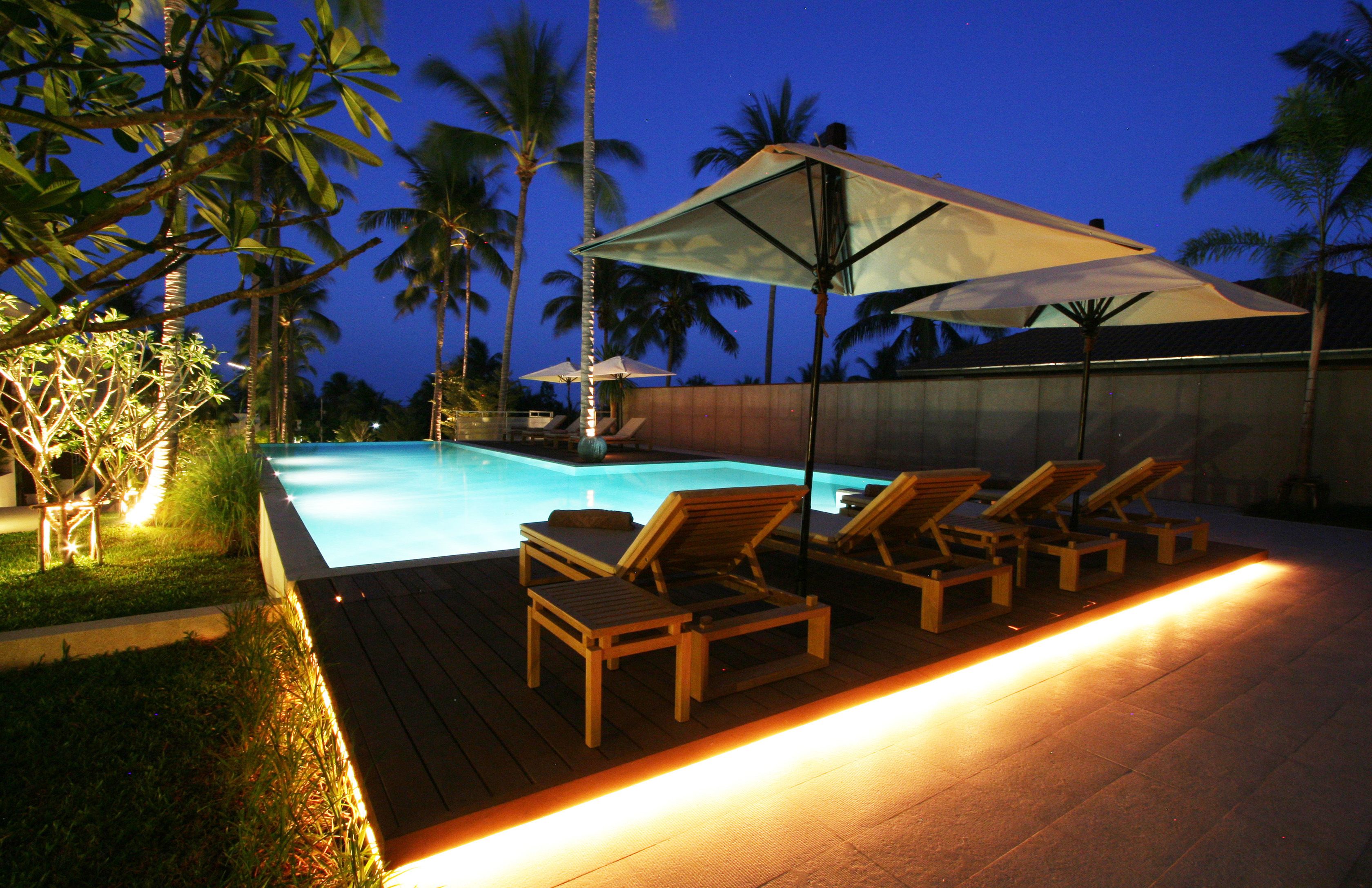 2 outdoor pools, pool umbrellas, pool loungers