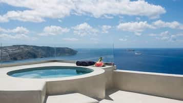 Honeymoon Suite, Jetted Tub | View from room