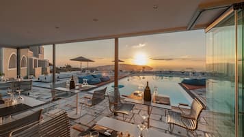 Café da manhã, almoço e jantar; culinária local, vistas para a piscina