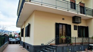 Front of property - Le Pleiadi (Pompei)