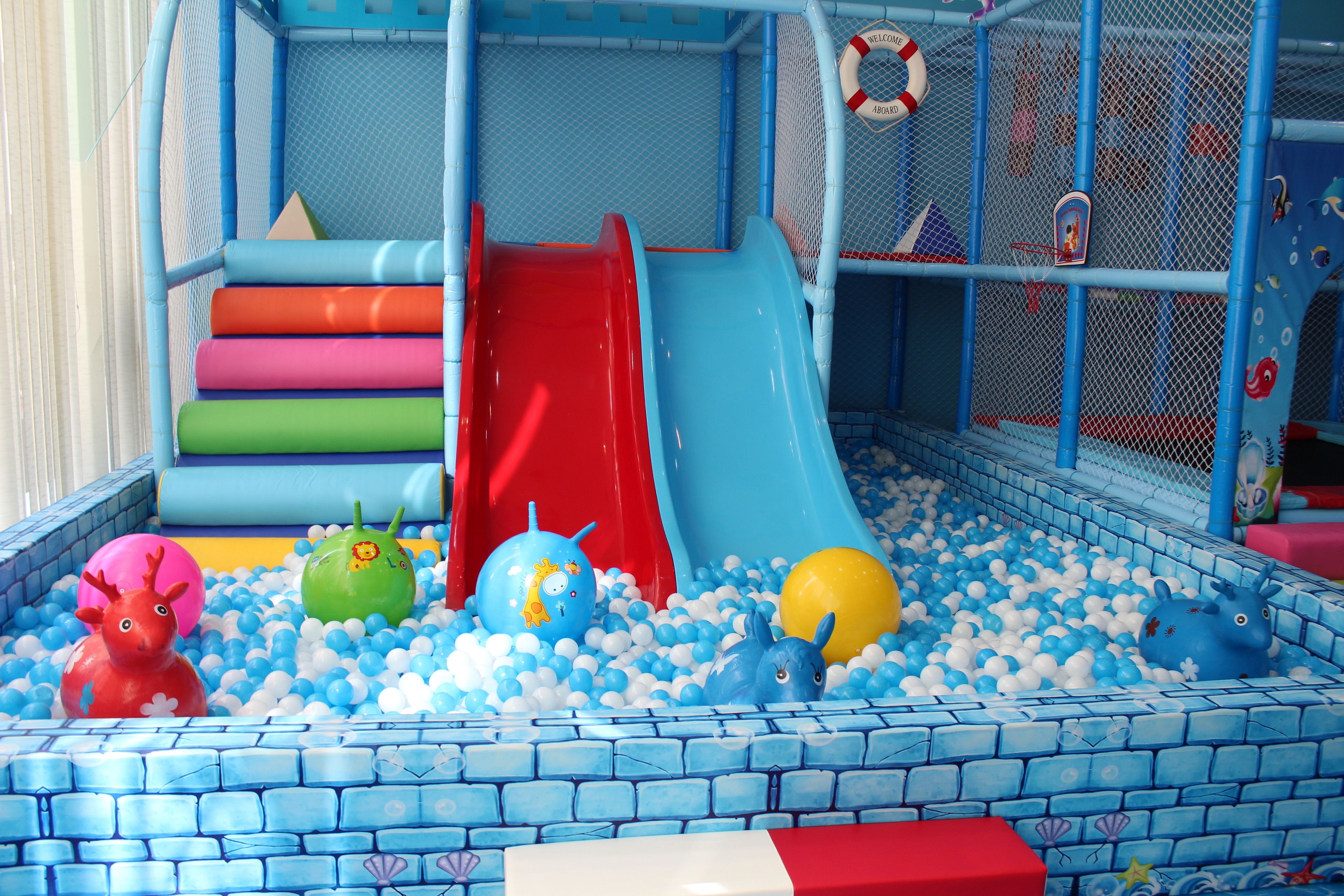 Children’s play area – indoor