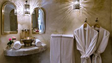 Double Room (Berber room) | Bathroom | Shower, rainfall showerhead, hair dryer, slippers