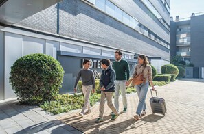 Exterior - Hotel Granada by Pierre & Vacances (Granada)