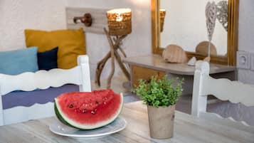 Egyptian cotton sheets, in-room safe, free WiFi, bed sheets