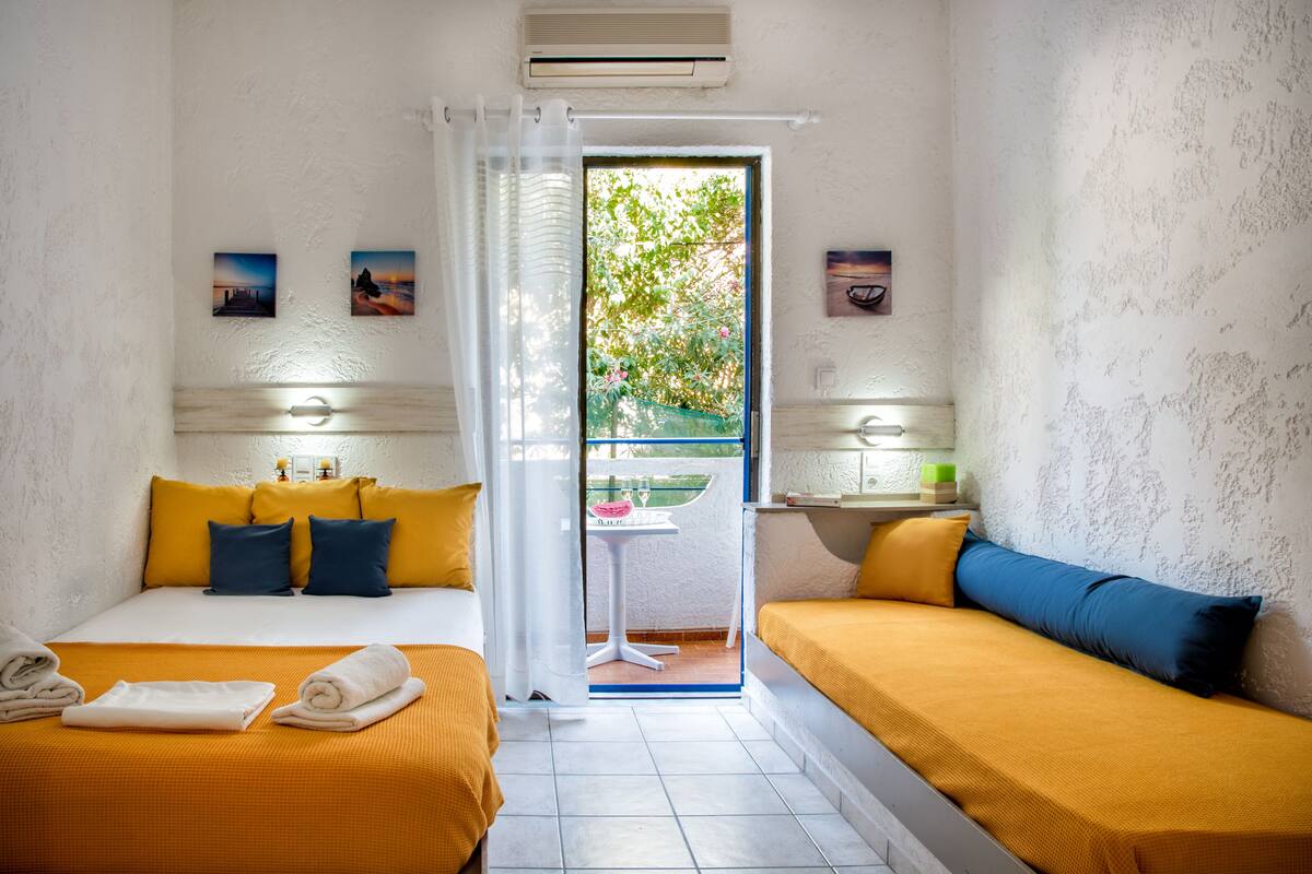 Estudio básico, 1 habitación, no fumadores | Sábanas de algodón egipcio, caja fuerte, wifi gratis y ropa de cama