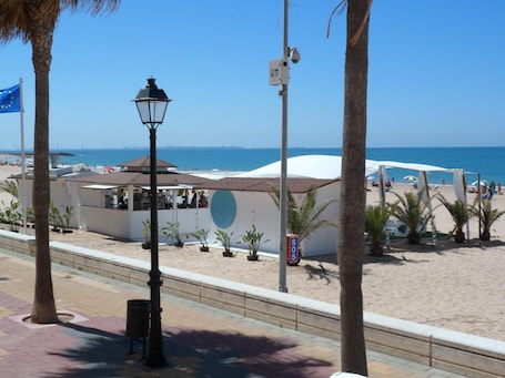 Beach. Hotel Macavi