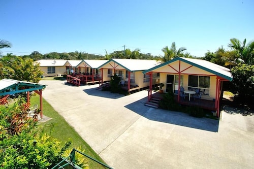 Dolphin Sands Holiday Villas