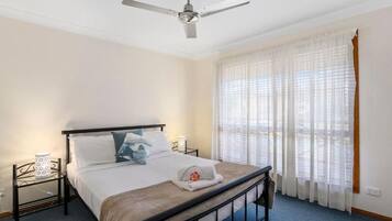 2 bedrooms, premium bedding, iron/ironing board, cribs/infant beds